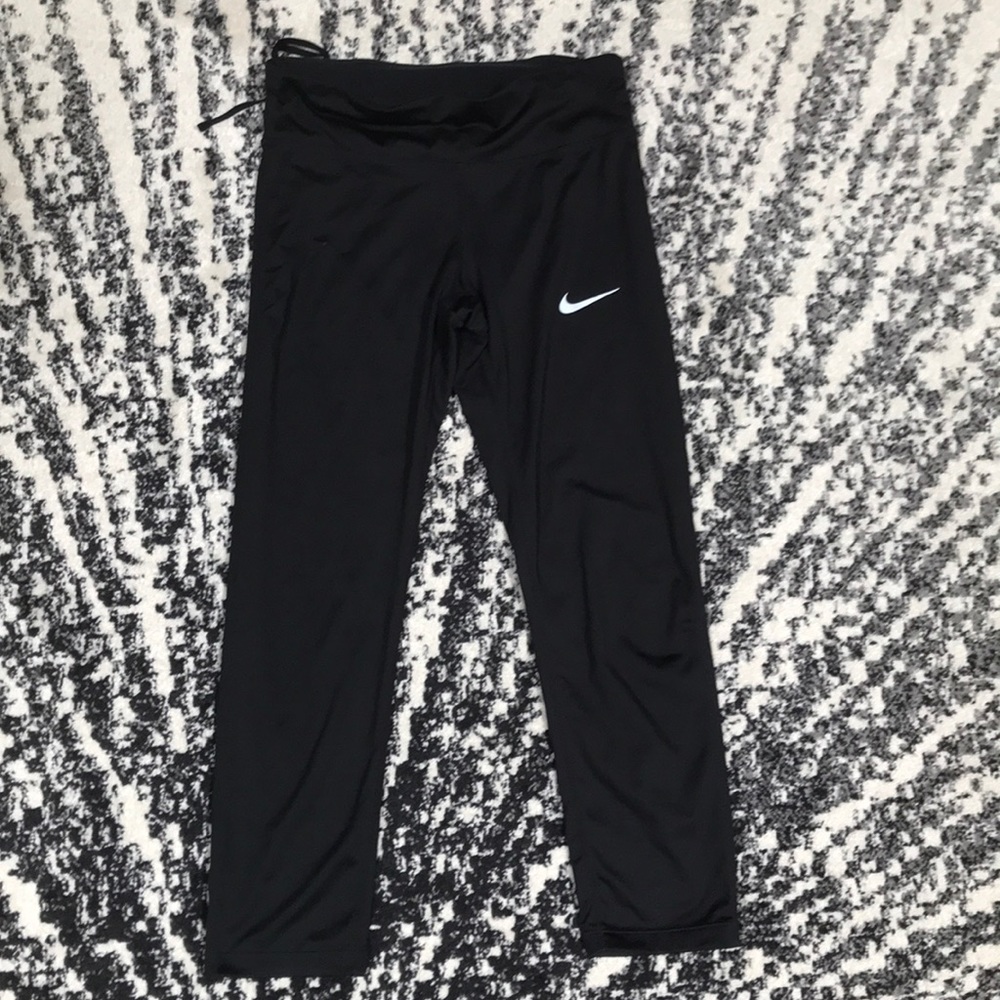 Nike cropped Drifit tight with drawstring, small